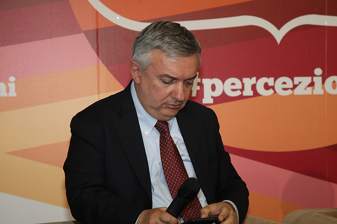 Festival della TV e dei Nuovi Media 2019_329.jpg - L'Europa è ancora nel nostro futuro? Il consueto incontro tra i direttori delle principali testate nazionali per discutere sull’Europa a tre settimane dal voto. Lucia Annunziata, Marco Damilano, Luciano Fontana, Maurizio Molinari, Fabio Tamburini, Mario Tarquinio, Carlo Verdelli  con Sarah Varetto